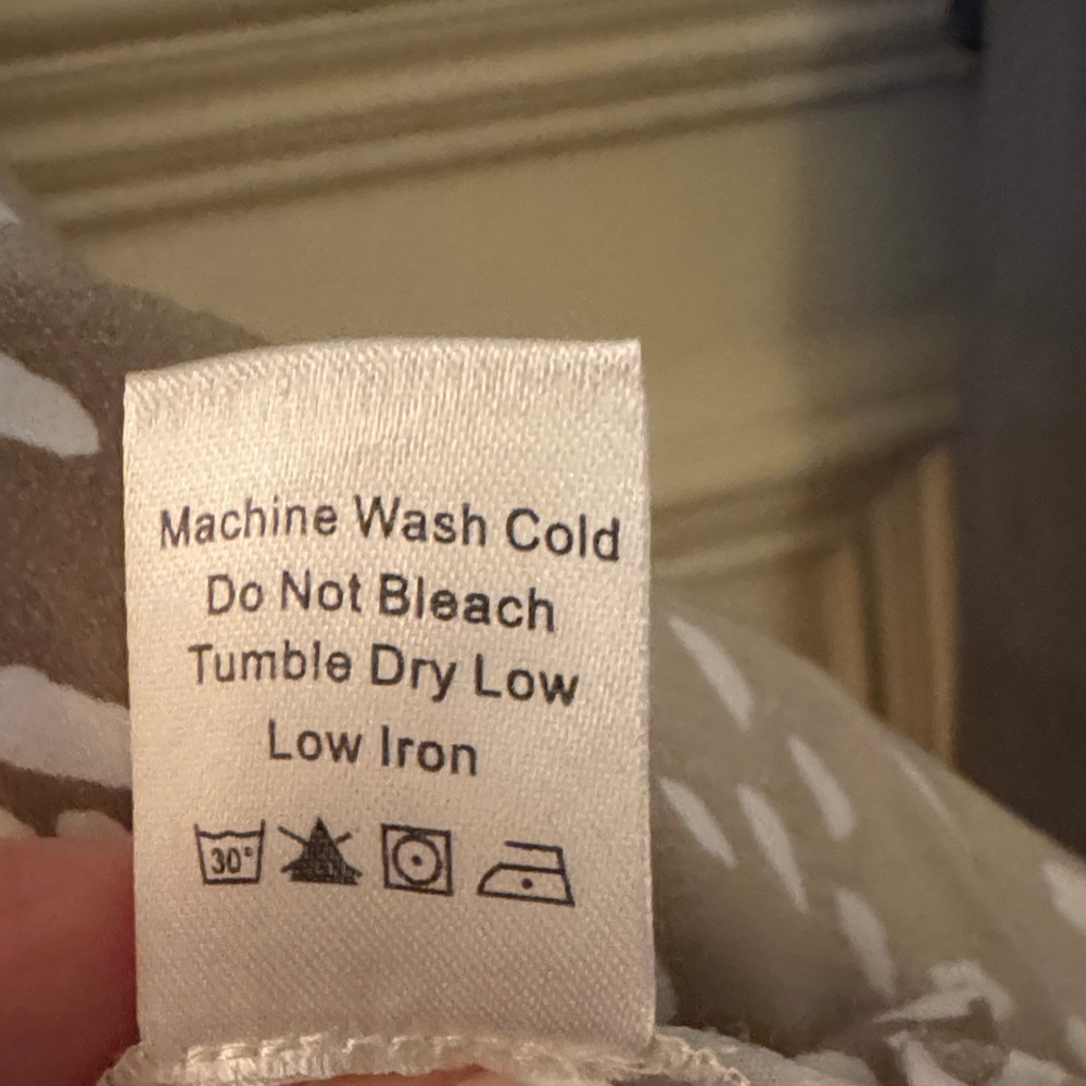 Tuckernuck Taupe and White fawn print Royal Short Dress. Medium. NWT - Picture 4 of 7